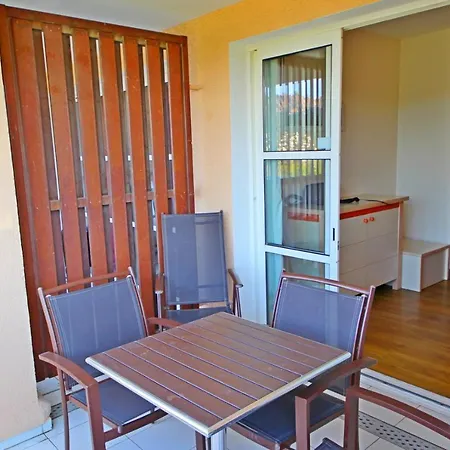 1a C7 258 - 450la Apartment *